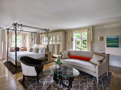 Gardener's East Cottage Suite