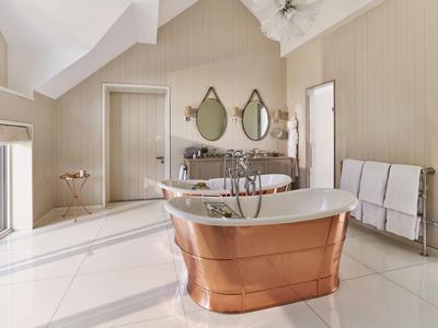 Stable Premium Suite