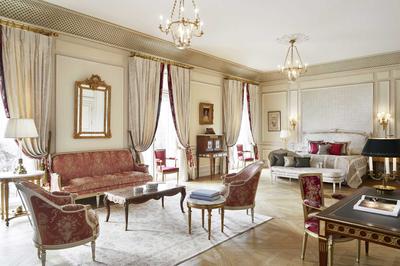 Versailles Suite, Park View