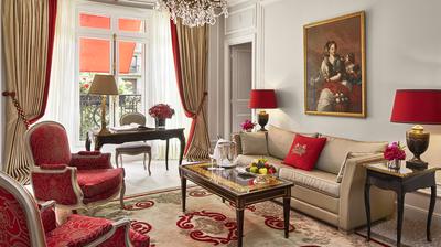 Deluxe Suite - Avenue Montaigne View