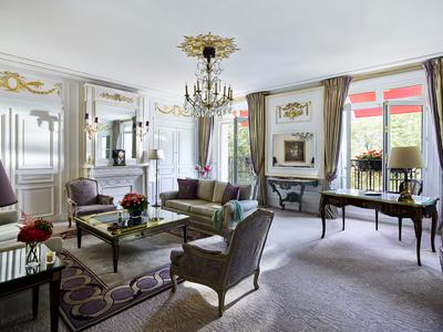 Prestige Suite