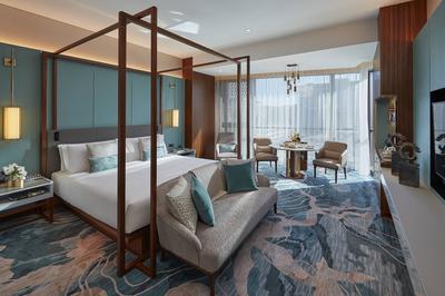 Premiere Room