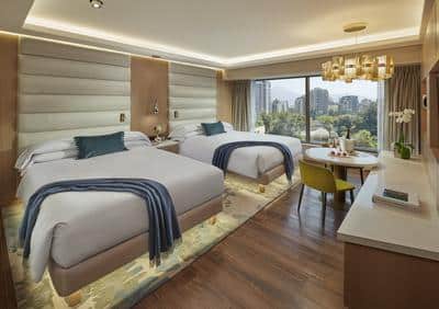 Executive Room - 2 Queens