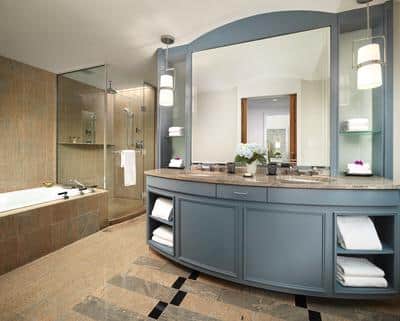 Back Bay Corner Suite