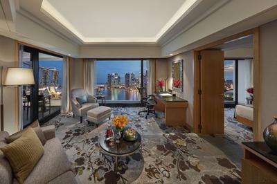 Club Marina Bay Suite
