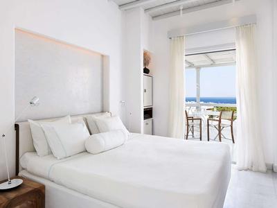Panoramic Room Private Sundeck