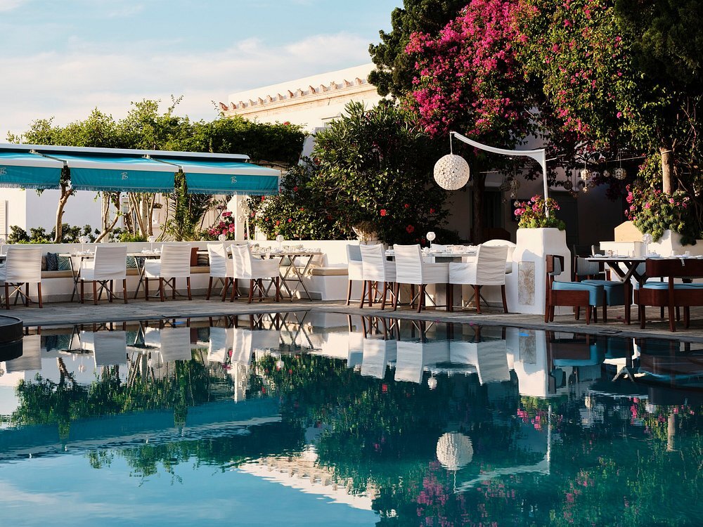 Junior Suite Courtyard View