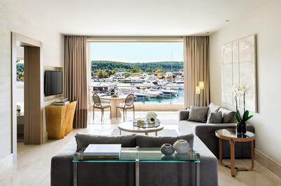 Suite Marina Front
