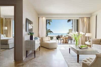 Deluxe Suite Beach Front