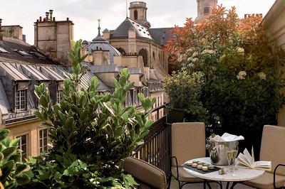 Penthouse Suite Club with Private Terrace