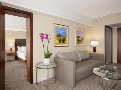 King Corner Vista Suite with Sea View
