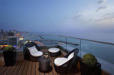 Pool Bar