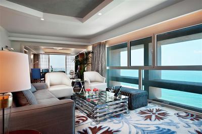 Presidential Vista Suite with Sea View