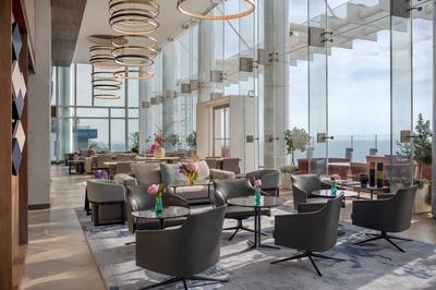 Horizon Lounge