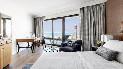 Guest room