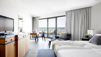 Guest room
