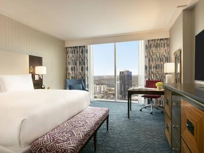 Fairmont Gold Studio Suite