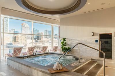 Spa Women's Solarium