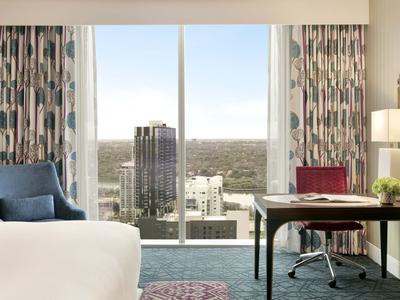 Fairmont Gold Studio Suite