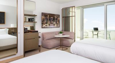 Fairmont Gold Guestroom