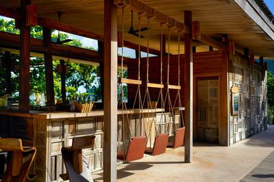 Elephant Bar