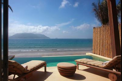 Ocean Front Deluxe Pool Villa