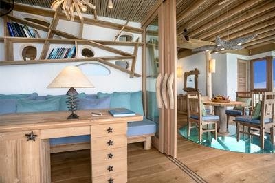 1 Bedroom Water Retreat with Slide