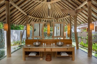 6-Bedroom Sunset Reserve with Pool and Slide (Villa 43)