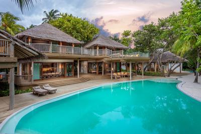 6-Bedroom Sunset Reserve with Pool and Slide (Villa 43)