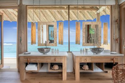 1 Bedroom Water Retreat with Slide