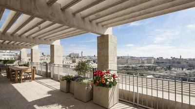Presidential Suite - Balcony & Old City View