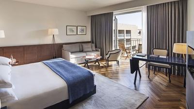 Alcove Deluxe Room - Balcony & Old City View