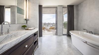 Presidential Suite - Balcony & Old City View