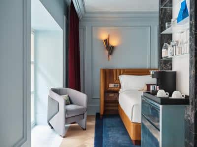 Fantastic Room