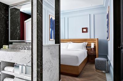 Marvelous Room