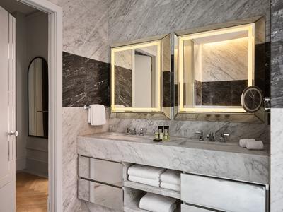 Mega Suite