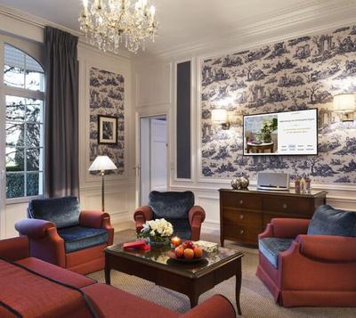 Luxury Suite