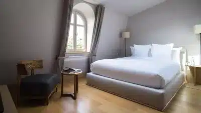 3 Bedroom Apartment Partial Eiffel Tower View