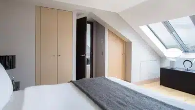 4 Bedroom Apartment Partial Eiffel Tower View