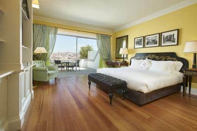 Superior Room - Garden and City view