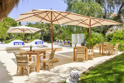 Pool Bar