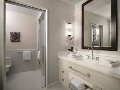 Cloister Estate View Guestroom