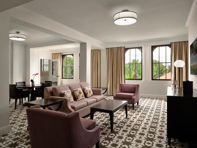 Cloister Estate View Guestroom