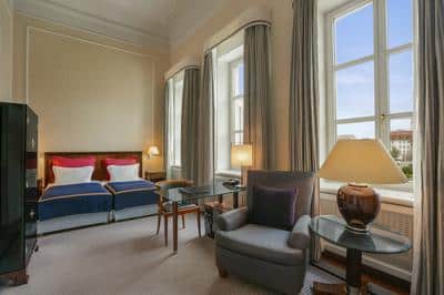 Palais Superior Room