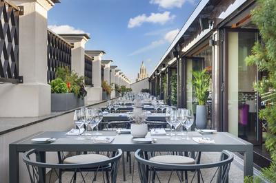 Stage22 Restaurant