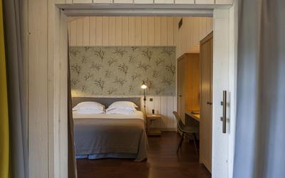 Signature Suite