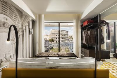 Grand View Gallery Suite