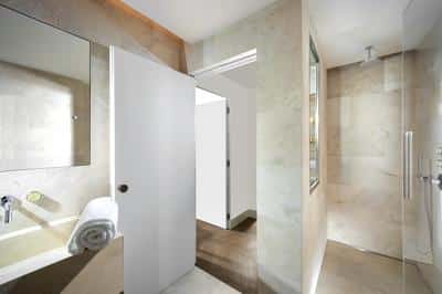 Grand View Gallery Suite
