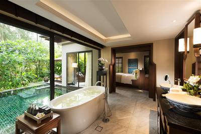 Beach Access Pool Villa bathroom