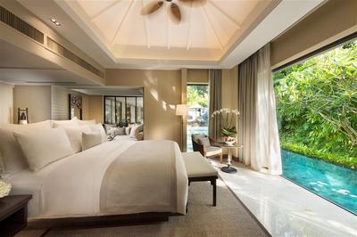 Pool Villa in Phuket with direct beach access